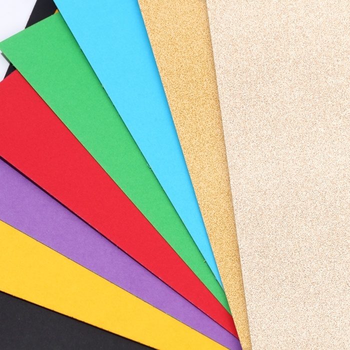 Картон цветной с блёстками, А4, 8 листов, 8 цветов, немелованный, двусторонний, в папке, 250 г/м², Коты Аристократы Картон цветной с блёстками, А4, 8 листов, 8 цветов, немелованный, двусторонний, в папке, 250 г/м², Коты Аристократы