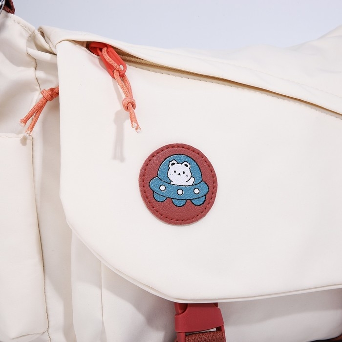 Сумка молодёжная на клапане, цвет молочный/коричневый Сумка молодёжная на клапане, цвет молочный/коричневый