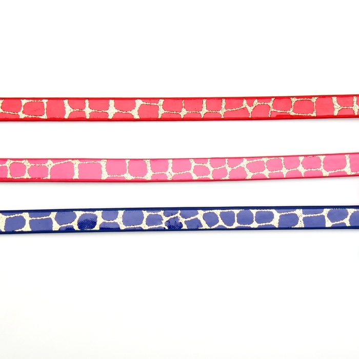 Ошейник перламутровый Ошейник перламутровый "Битое стекло", с бубенчиком, 30 х 1 см, микс цветов