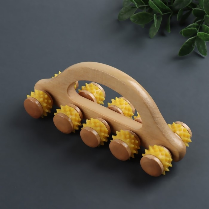 Массажёр с шипами «Гусеница», 18 × 6 × 7 см, универсальный, с ручкой, 10 колёс, цвет МИКС Массажёр с шипами «Гусеница», 18 × 6 × 7 см, универсальный, с ручкой, 10 колёс, цвет МИКС
