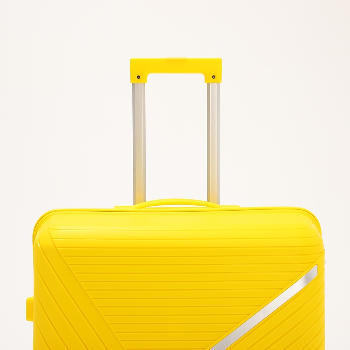 Чемодан большой 100 л (L), отдел на молнии, кодовый замок, 4 колеса, цвет жёлтый Чемодан большой 100 л (L), отдел на молнии, кодовый замок, 4 колеса, цвет жёлтый