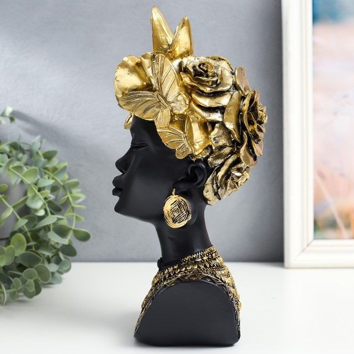 Сувенир полистоун бюст Сувенир полистоун бюст "Африканка - головной убор из бабочек" черный с золотом 13х10х28,5 см
