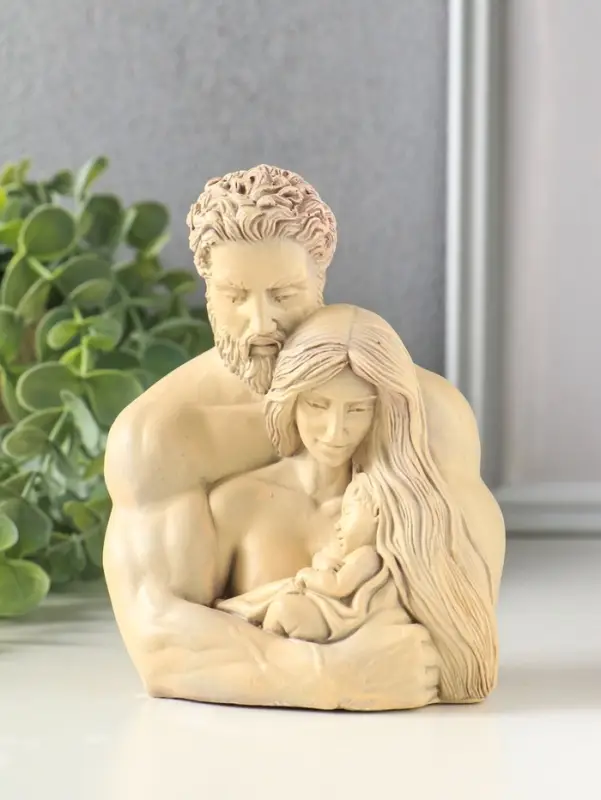 Фигурка гипс &laquo;Бюст: Семья с ребёнком на руках&raquo;, 14&times;11&times;7 см, слоновая кость
