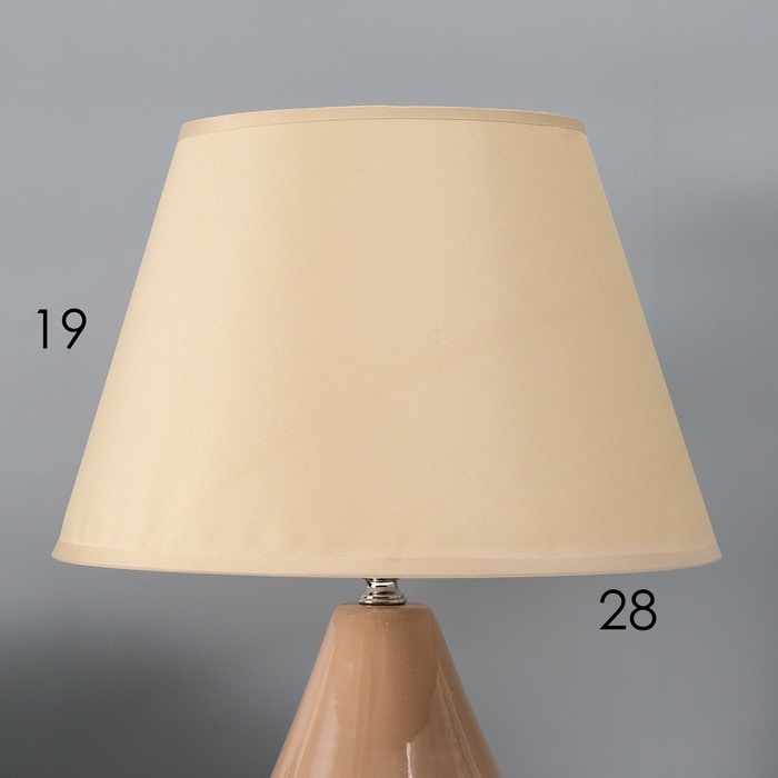 Настольная лампа с абажуром RISALUX «Джисела», Е14, 40 Вт, 28×28×39 см Настольная лампа с абажуром RISALUX «Джисела», Е14, 40 Вт, 28×28×39 см