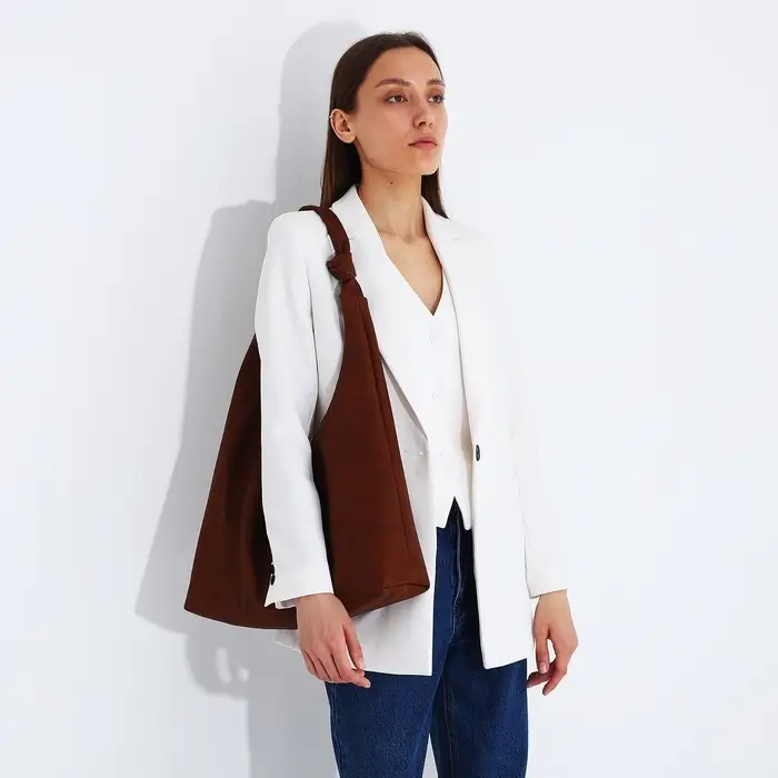 Сумка - мешок женская на молнии, 39&times;11&times;27 см, коричневая