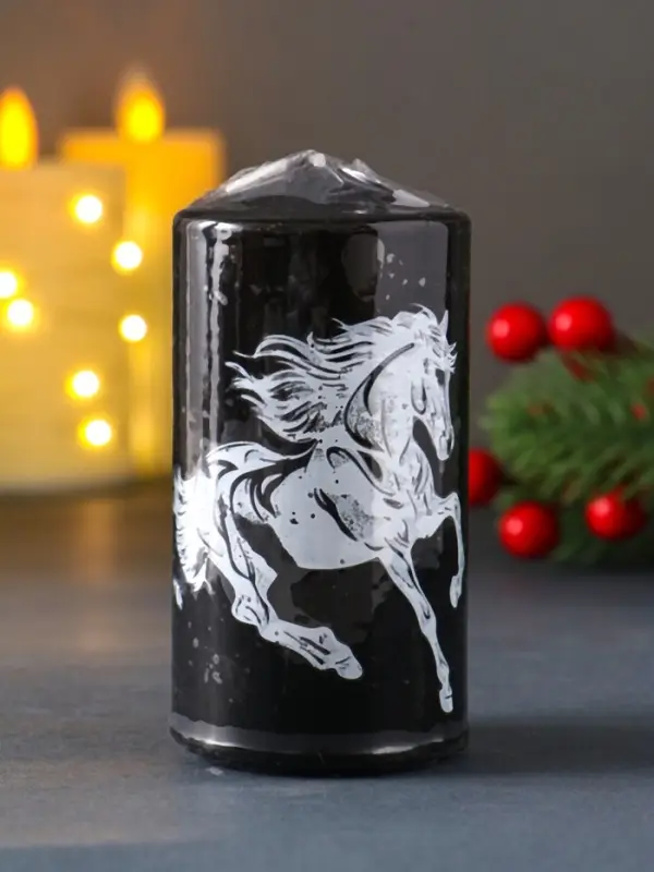 Свеча столб 50*100 мм с накаткой  Свеча столб 50*100 мм с накаткой "Символ года" , Конь, черная