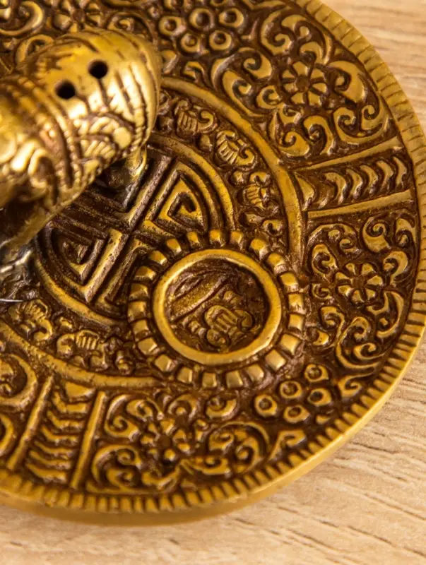 Подставка под благовония  Подставка под благовония "Слоник на тарелке" латунь 7 см