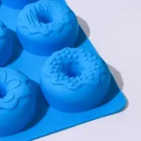 Форма для выпечки Доляна «Сладости. Пончики в глазури», силикон, 27,2×16,4×3,2 см, 6 ячеек, цвет МИКС Форма для выпечки Доляна «Сладости. Пончики в глазури», силикон, 27,2×16,4×3,2 см, 6 ячеек, цвет МИКС