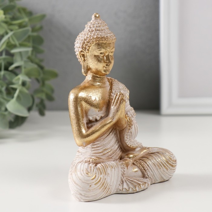 Сувенир полистоун Сувенир полистоун "Будда в белом одеянии. Ладони вместе" 5х9,5х12 см