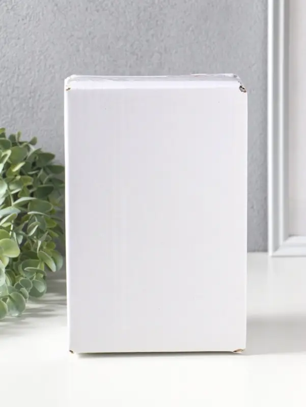 Сувенир полистоун "Девушка-йогиня в позе лотоса, с цветами" чёрный 12,5х9,5х19,5 см