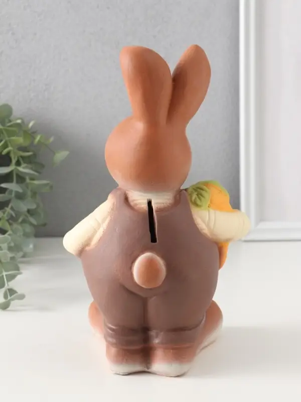 Копилка (гипс) Кролик-фермер Кофе шоколад, 20.5х12х11 см Копилка (гипс) Кролик-фермер Кофе шоколад, 20.5х12х11 см