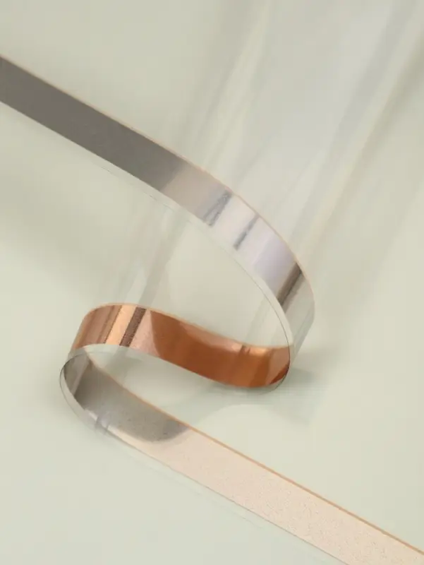 Плёнка для цветов &laquo;Полоса с окном&raquo;, светло-зелёная с золотым, 57&times;57&plusmn;2 см