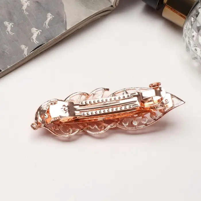 Заколка-автомат для волос QF &laquo;Маргарет&raquo;, листочек, 9 см, золото