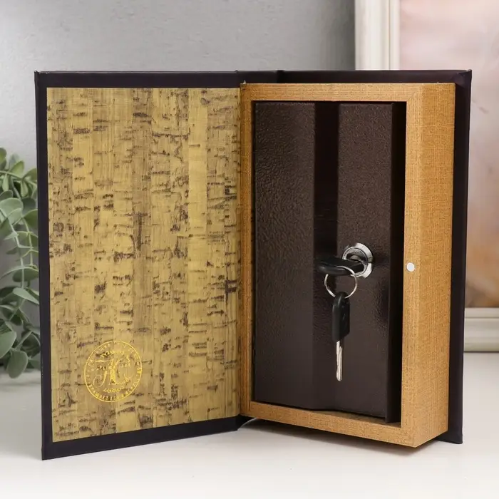 Шкатулка книга-сейф &laquo;Семейные традиции&raquo;, дерево и искусственная кожа, с замком, 21&times;13&times;5 см