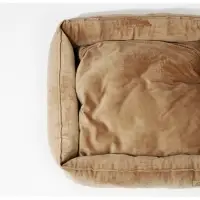 Лежанка для кошек и собак велюровая Pet Lab, 55 х 50 х 15 см, бежевая