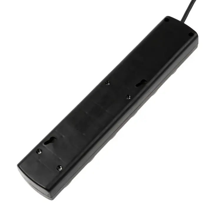 Сетевой фильтр Luazon Lighting, 5 розеток, 3 м, 3500 Вт, 3х1 мм2, 16 A, 220 В, c предохранителем, черный Сетевой фильтр Luazon Lighting, 5 розеток, 3 м, 3500 Вт, 3х1 мм2, 16 A, 220 В, c предохранителем, черный