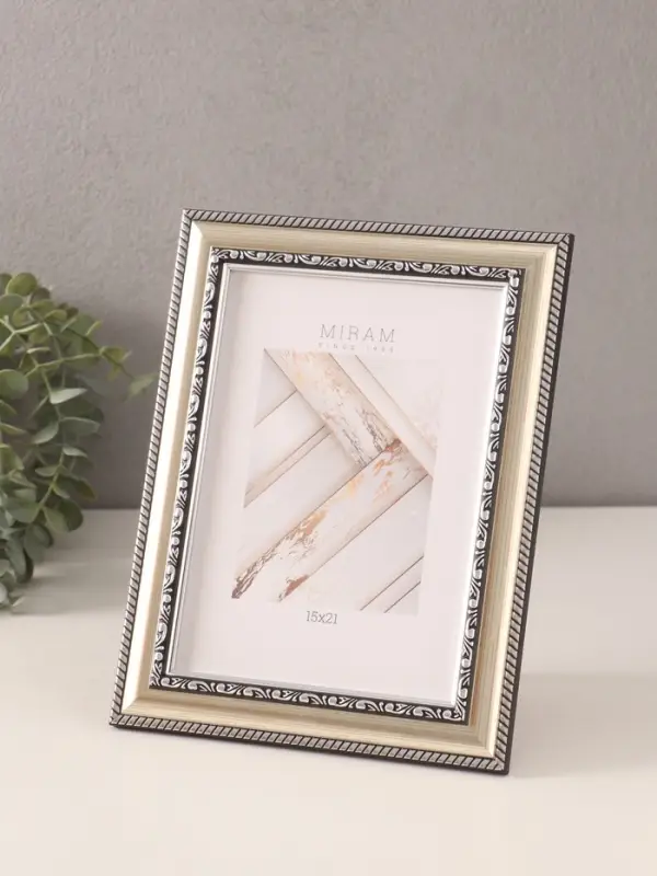 Фоторамка для фото 15&times;21 см &laquo;МИРАМ&raquo;, пластик, серебро, (пластиковый экран)