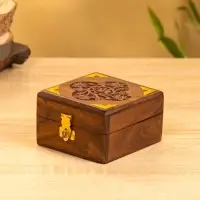 Шкатулка квадратная  с замочком латунь 10х10х6 см, дерево шишам