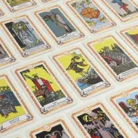 Таро &laquo;Универсальное&raquo;, 78 карт (6&times;11 см), мешочек (12&times;19 см), скатерть (50&times;50 см), 16+