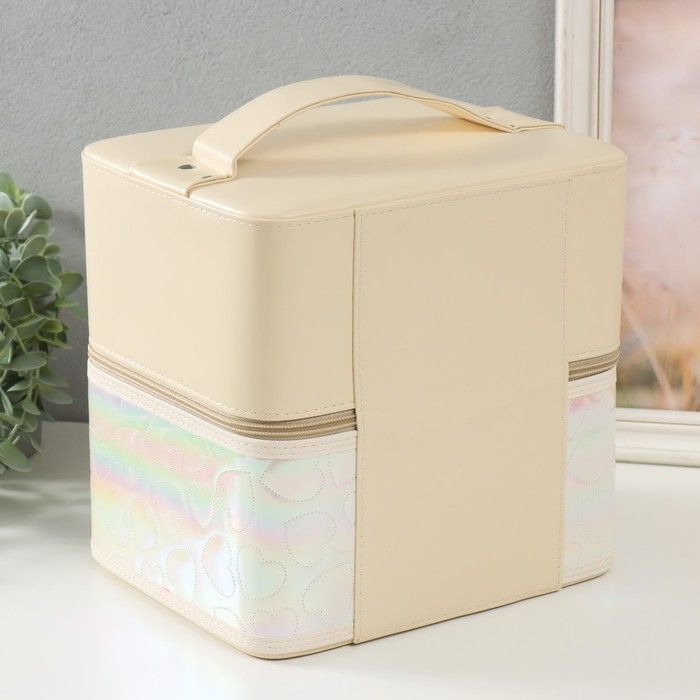 Шкатулка кожзам для косметики Шкатулка кожзам для косметики "Сердца голография. Этажи" кофе с молоком 24,5х20,5х27 см