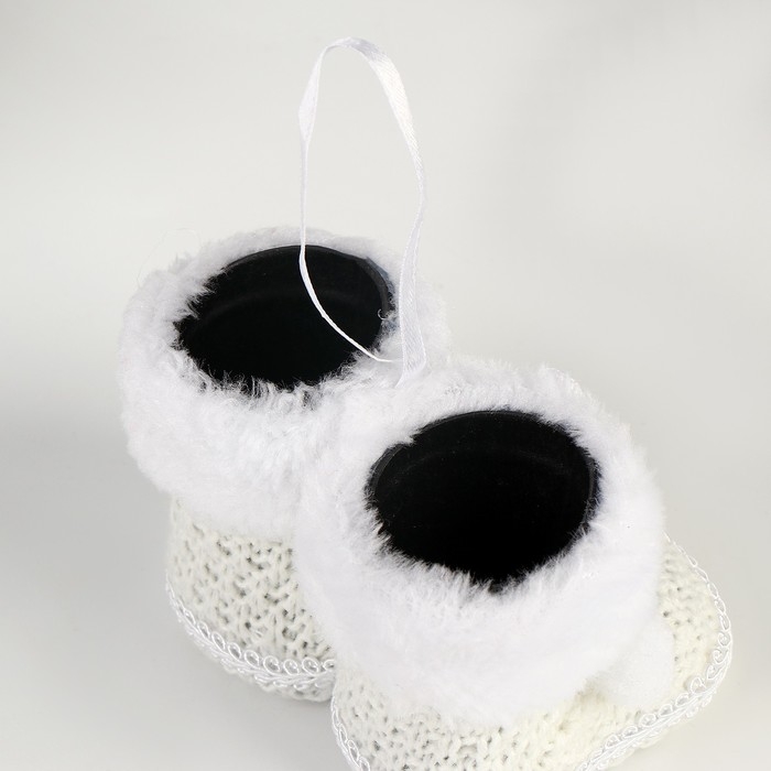 Подвеска «Сапожки», с бомбошками Подвеска «Сапожки», с бомбошками