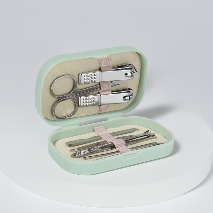 Набор маникюрный, 8 предметов, в пластиковом футляре, цвет зелёный Набор маникюрный, 8 предметов, в пластиковом футляре, цвет зелёный