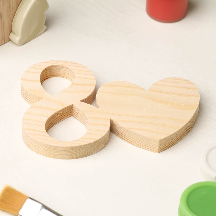 Заготовка для творчества Заготовка для творчества "Восьмерка с сердечком", 11,7 х 8,5 х 1,2 см, сосна
