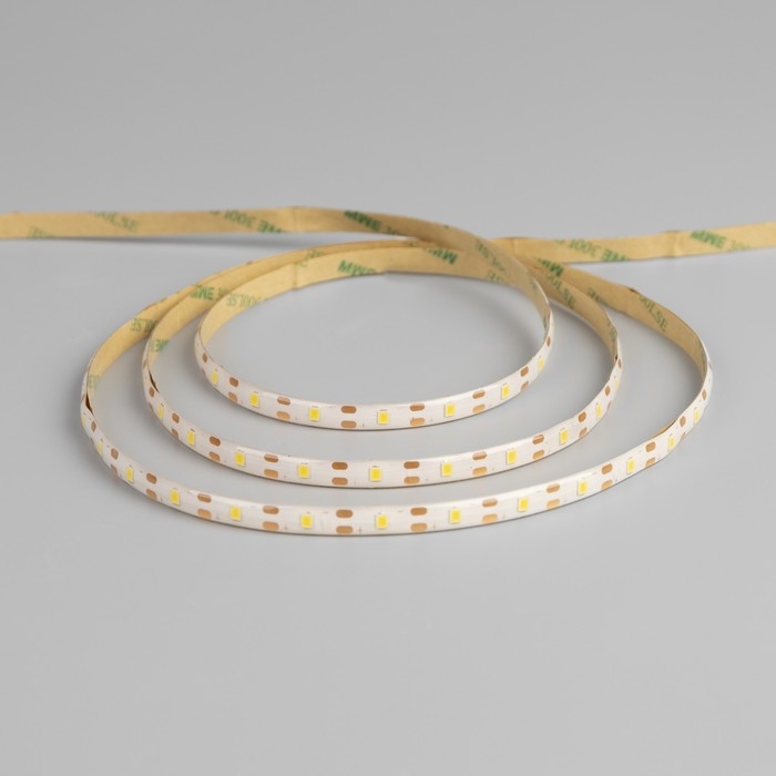 Светодиодная лента Luazon Lighting с датчиком движения 2 м, IP65, SMD2835, 60 LED/м, 4хААА, 3000К Светодиодная лента Luazon Lighting с датчиком движения 2 м, IP65, SMD2835, 60 LED/м, 4хААА, 3000К