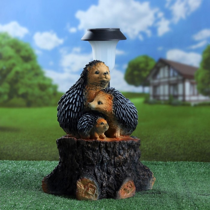 Садовый фонарь  Садовый фонарь "Три ежа на пне с фонарем" 34х26см