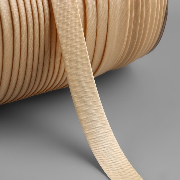 Косая бейка, атласная, 15 мм × 132 ± 1 м, цвет кремовый №9016 Косая бейка, атласная, 15 мм × 132 ± 1 м, цвет кремовый №9016