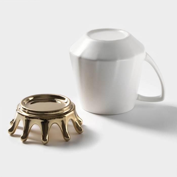 Кружка керамическая с крышкой &laquo;Корона&raquo;, 400 мл, рисунок МИКС