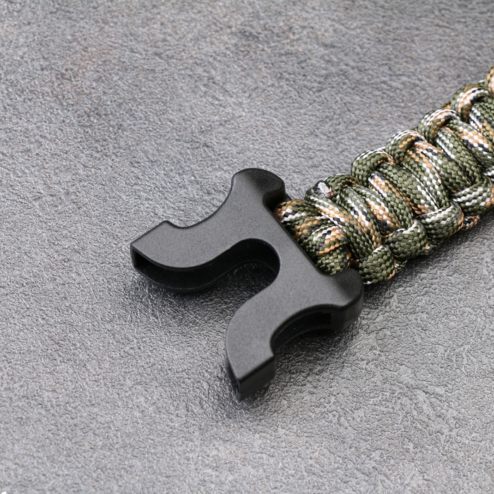 Браслет для выживания 5в1 (паракорд - 3 м, компас,свисток,огниво, фонарь), лесной камуфляж 1022407 Браслет для выживания 5в1 (паракорд - 3 м, компас,свисток,огниво, фонарь), лесной камуфляж 1022407