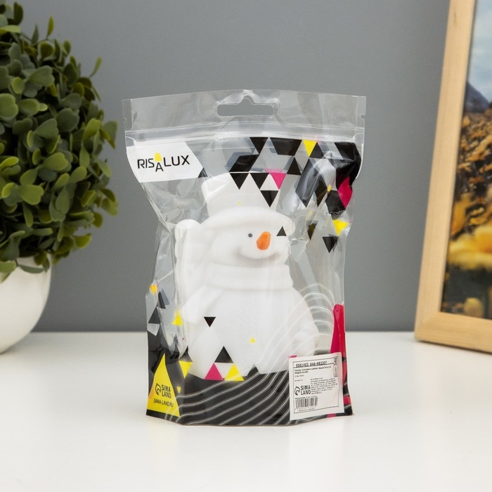 Ночник Ночник "Снеговик в шляпе" LED от батареек 3хLR44 белый 7х7х12 см