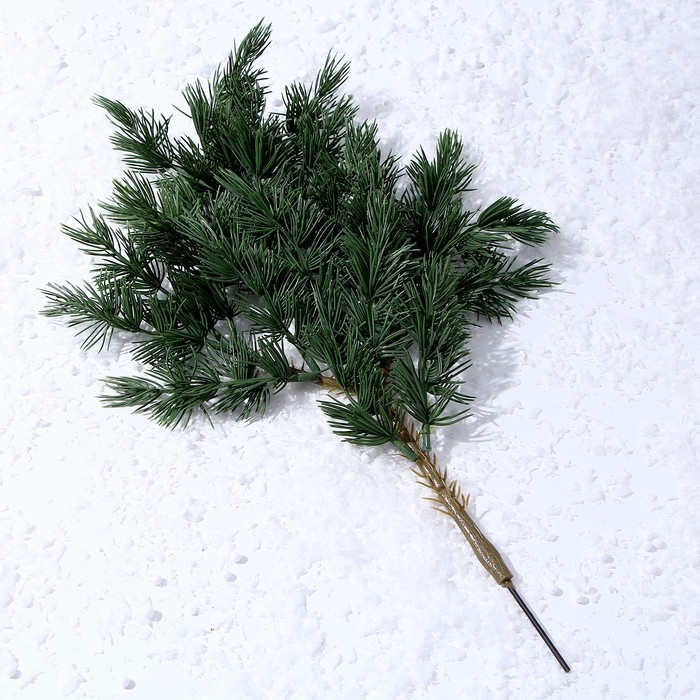 Декор &laquo;Ветвь очаровательной ели&raquo;