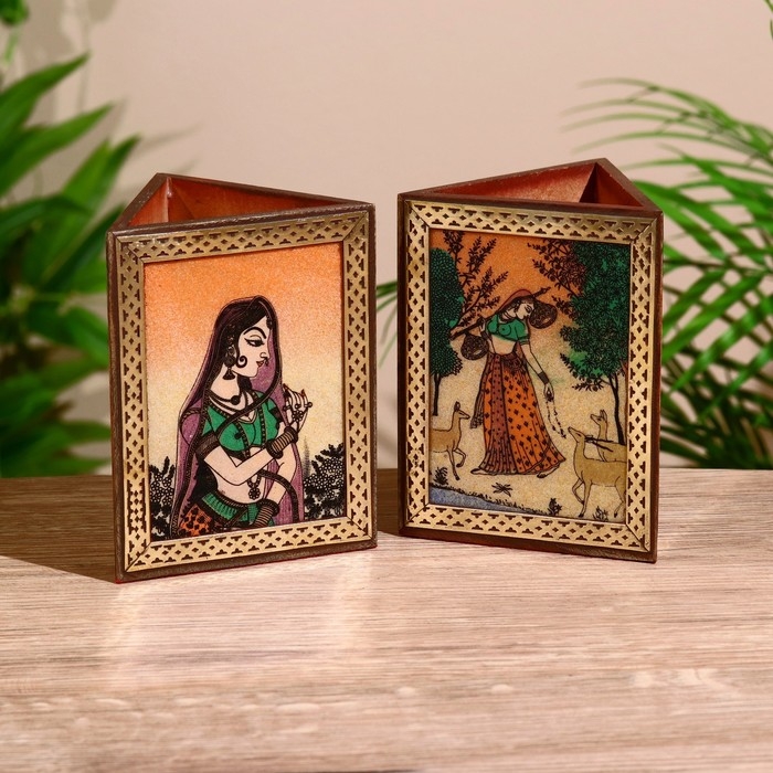 Подставка под карандаши "Индия" дерево шишам 9х9х11,5см МИКС