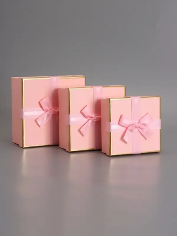 Наборок коробок 3 в 1 прямоугольные 19*19*9.8 17*17*8.0 15*15*6.5 см