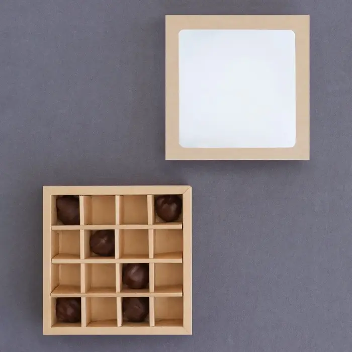 Коробка для 16 конфет, крафт 17.7&times;17.7&times;3.8 см