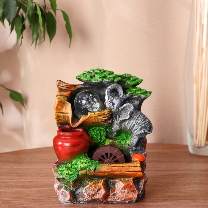 Фонтан Фонтан "Слон у воды на бревне" 14х10х20 см (с подсветкой)