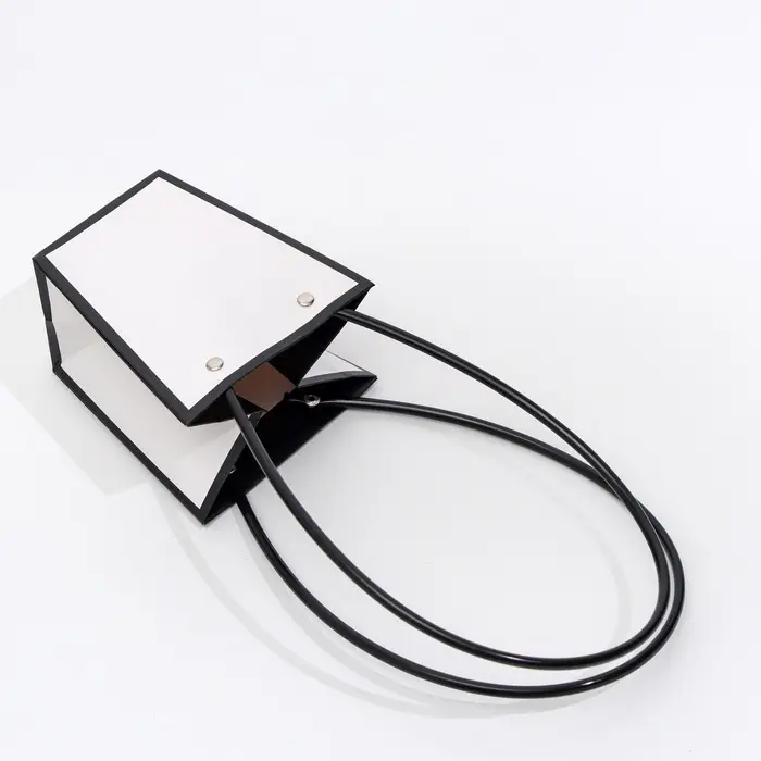 Сумка для цветов Белая влагостойкая, 12&times;12 - 8&times;8 - 12.5 см