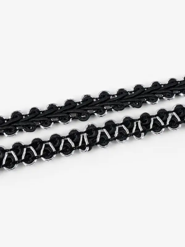 Тесьма декоративная &laquo;Шанель&raquo;, 8 мм, 10&plusmn;1 м, чёрная с серебряной нитью