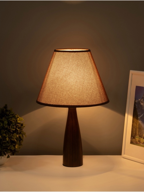 Лампа настольная BayerLux ЭКО Лампа настольная BayerLux ЭКО "Тон" 1х40Вт Е27 темно-коричневый 24х24х41,5см