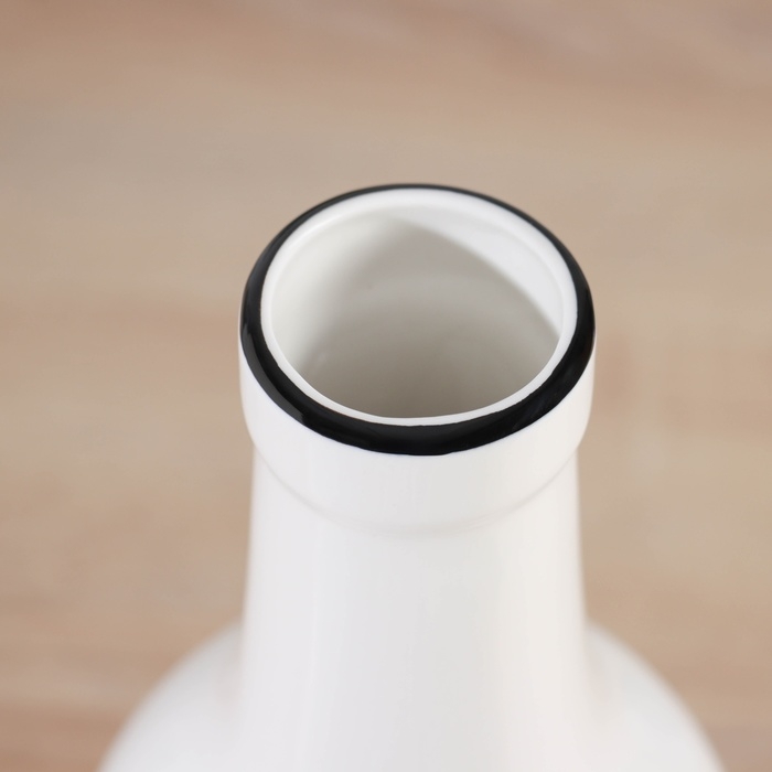 Ваза керамика настольная Ваза керамика настольная "Пикассо" (ручная роспись) улыбка, 33,5х12 см, чёрно-белый