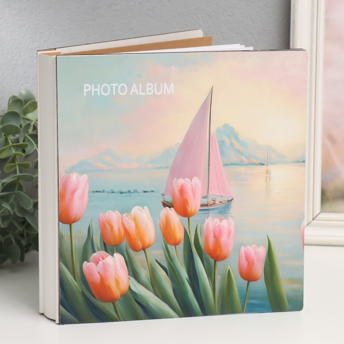 Фотоальбом на 100 фото 10х15 см  Фотоальбом на 100 фото 10х15 см "Тюльпаны и парусник" 22х4х23 см