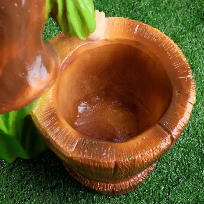 Фигурное кашпо "Бабка-Ежка" 53см