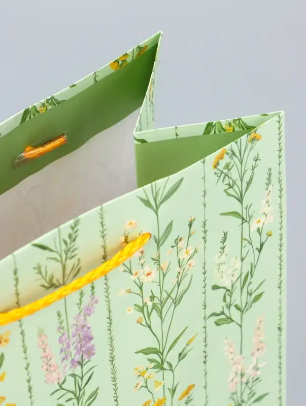 Пакет подарочный ламинированный &laquo;Гармония&raquo; 18&times;22.3&times;10 см