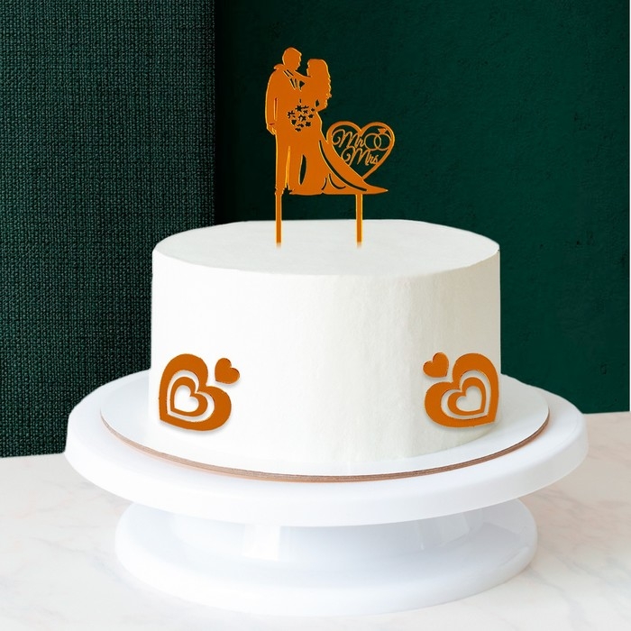 Топпер «Влюблённая пара», с сердечками, цвет золото Топпер «Влюблённая пара», с сердечками, цвет золото