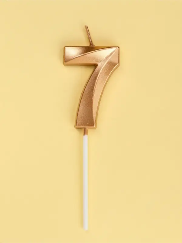 Свеча в торт на шпажке &laquo;Грань&raquo;, цифра 7, шампань, 5 см