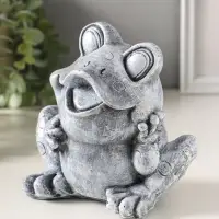 Копилка полистоун "Лягушонок" высота 16 см, серый камень