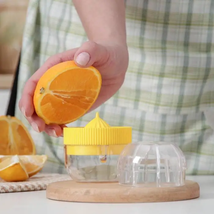 Соковыжималка для лимона Альтернатива, 7&times;7&times;8 см, пластик, жёлтый