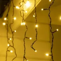 Гирлянда &laquo;Бахрома&raquo; 3&times;0.6 м, IP44, УМС, тёмная нить, 160 LED, свечение тёплое белое, 220 В